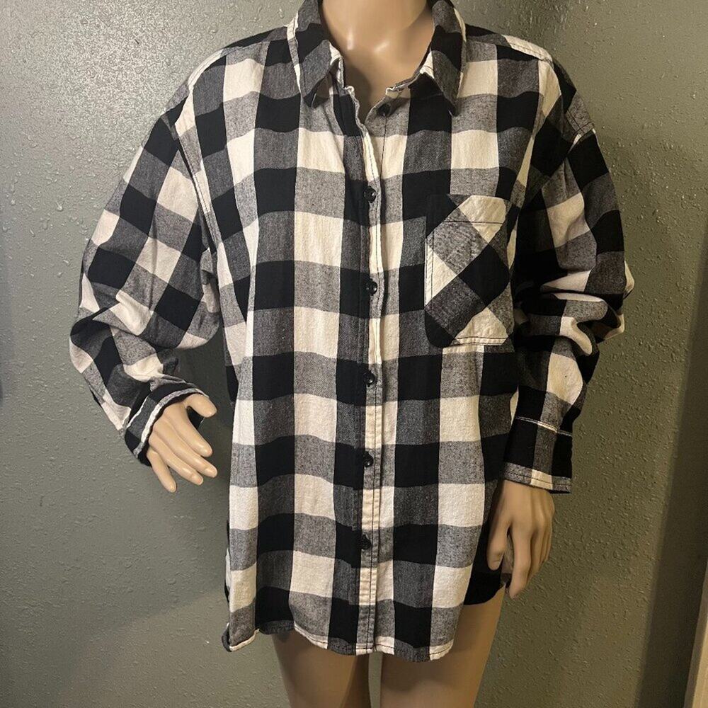 Time and Tru white and black Buffalo Plaid Shirt Long Sleeve XL Clueless Plaid